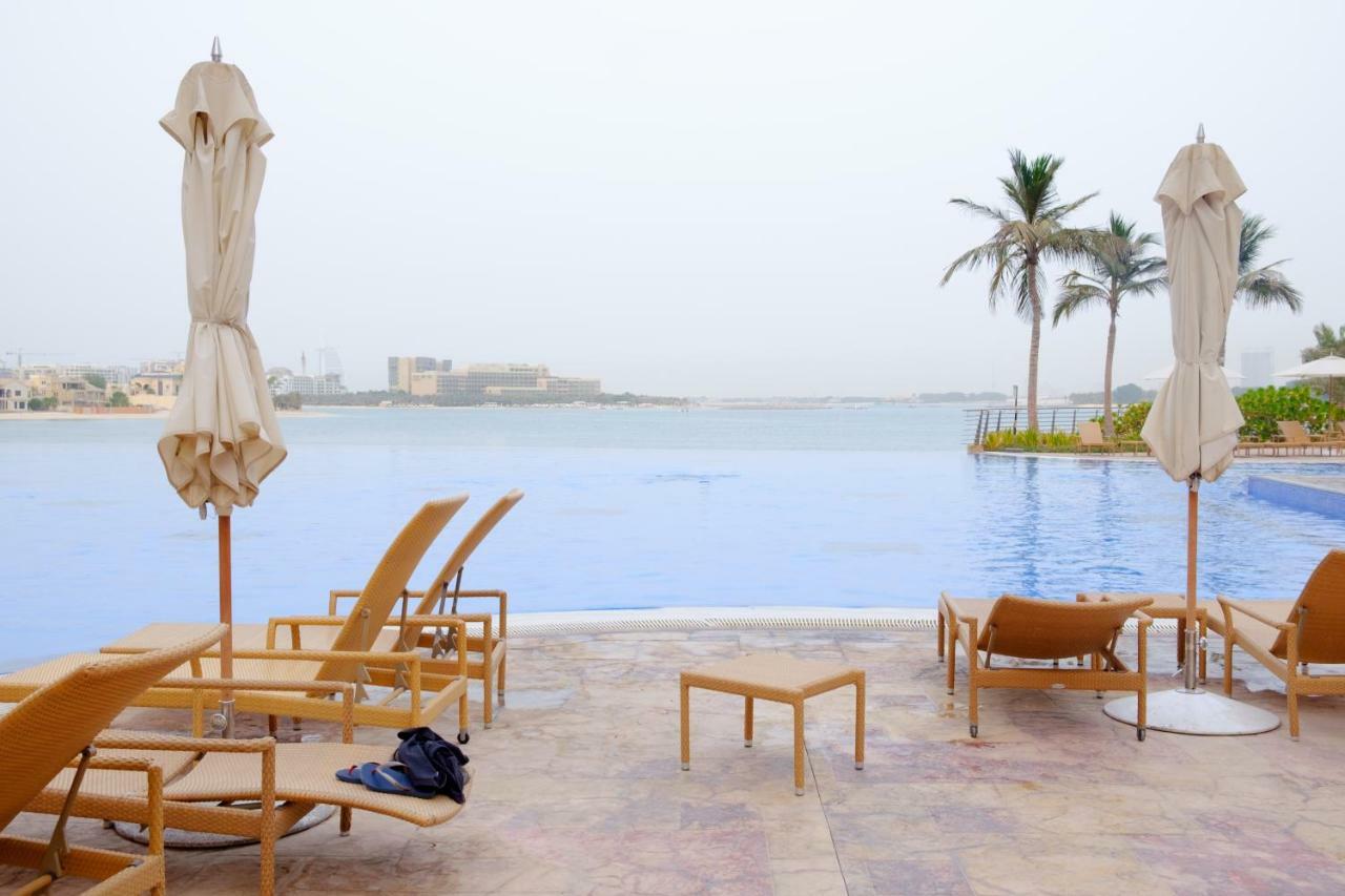 Апартаменты Maison Privee - Spacious Apt On Palm Jumeirah W Sea Views And Premium Facilities Access Дубай Экстерьер фото